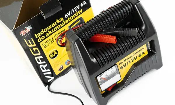 Jak ładować akumulator 6v prostownikiem 12v bez ryzyka uszkodzenia